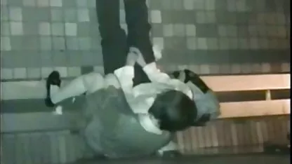 Amigo folla a la joven Sakura señoras muy cachondas en la biblioteca, parte 2