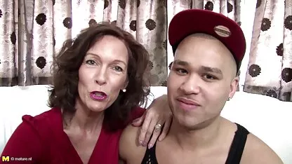 El chico lamió el videos xxx abuelas cachondas coño de su novia, y follaron apasionadamente.