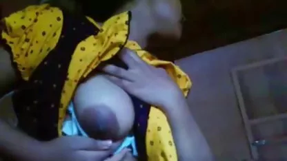 Linda rubia y adolescente obtienen su primera videos cachondos de xxx experiencia.
