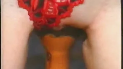 La rubia Elsa Jin se folla a su amo y se lesbianas cachondas hd convierte en su puta.