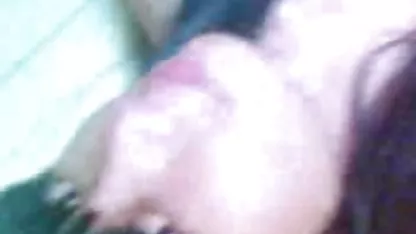 Joven morena tetona mujeres bailando cachondas con tatuaje en la espalda se la follan en el casting