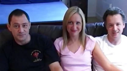 El marido borracho de Cuckold puso a la videos xxx cachondas joven esposa bajo su jefe preocupado