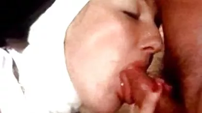 Morena adolescente chupa pollas latinas cachondas gruesas negras en gangbang con negros