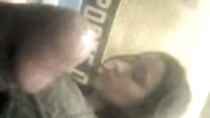 Un chico joven tiene dos horas teniendo sexo en el trabajo con videos de mujeres casadas cachondas una rubia tetona