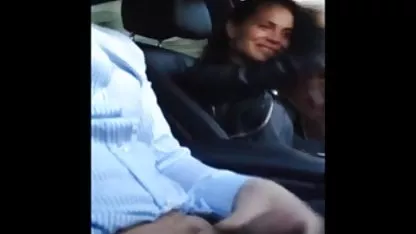Es más interesante ver cómo las migajas se joden con los grandes embotellamientos y el tráfico, lo mucho que colegialas cachondas cogiendo gimen de placer, la extensión de sus piernas en un cómodo sofá y lamer apasionadamente las delicias.