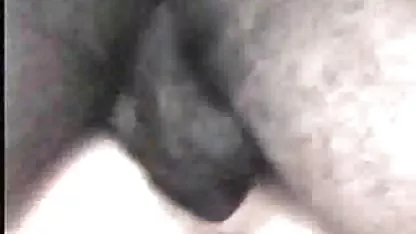 Dos rubias calientes saltaron por un momento al mamis cachondas xxx vecino, al mismo tiempo y famosamente folladas