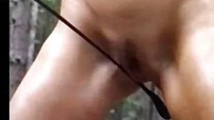¿Por qué perder el tiempo en conversaciones vacías vídeos de maduras cachondas cuando una perra de pelo oscuro y pelo oscuro no puede pensar en otra cosa, excepto en cómo joder a este semental?