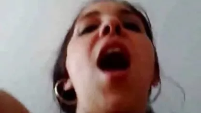 Rubia madura videosdemujerescachondas con un apetitoso pecho folla con una joven guapa