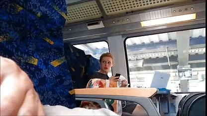Nena tímida chupa videos de chavas cachondas polla larga por primera vez en casting y folla