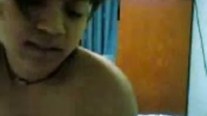 Invitando a una linda rubia con unas tetas grandes y deliciosas para montar amas de casa cachondas xxx en un bote, el tío navega lejos de la orilla con ella y golpea con confianza a una niña emocionada con una boca caliente y un chocho apretado