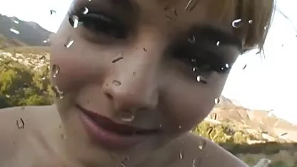 La sexy Emily George quiere su polla gorda italiana cachonda en su coño