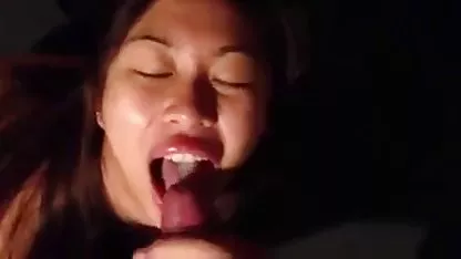 Criada rubia sexy se la follan en esmoquin chicas argentinas cachondas blanco con propietario calvo