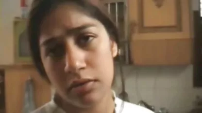 La guapa Bryce Hunter en comerciales recibe un bocado de esperma mujeres cachondas en el metro