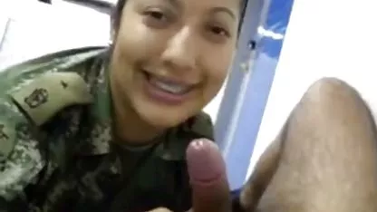 Joven sexy cuñada folla con suegro maduras super cachondas maduro