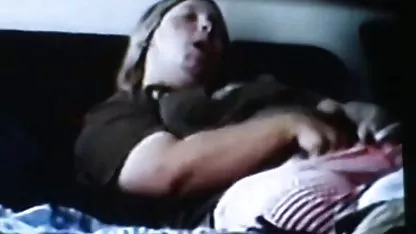 Bonita xxx gordas cachondas perra chupó la polla a su taxista.