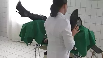Esposa regularmente le da a joder su hombres cachondos xxx culo