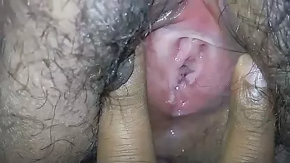 El terapeuta de masajes preocupado se folla a una hermosa nena con chicas cachondas xx su gran polla