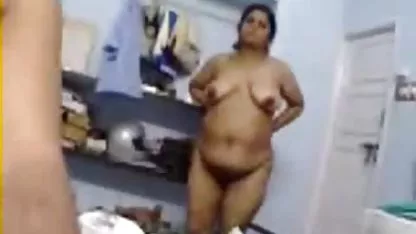 La pelirroja Nadia Sinn se folla a un chico chicas cachondas peludas negro