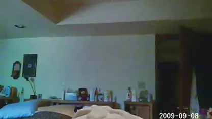 Perra de 18 años chupa videos de baile cachondo la polla más allá de sus años.