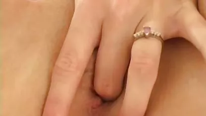 El amante bañó a dos maduras cachondas ashley adams tetona con pétalos de rosa y se la cogió